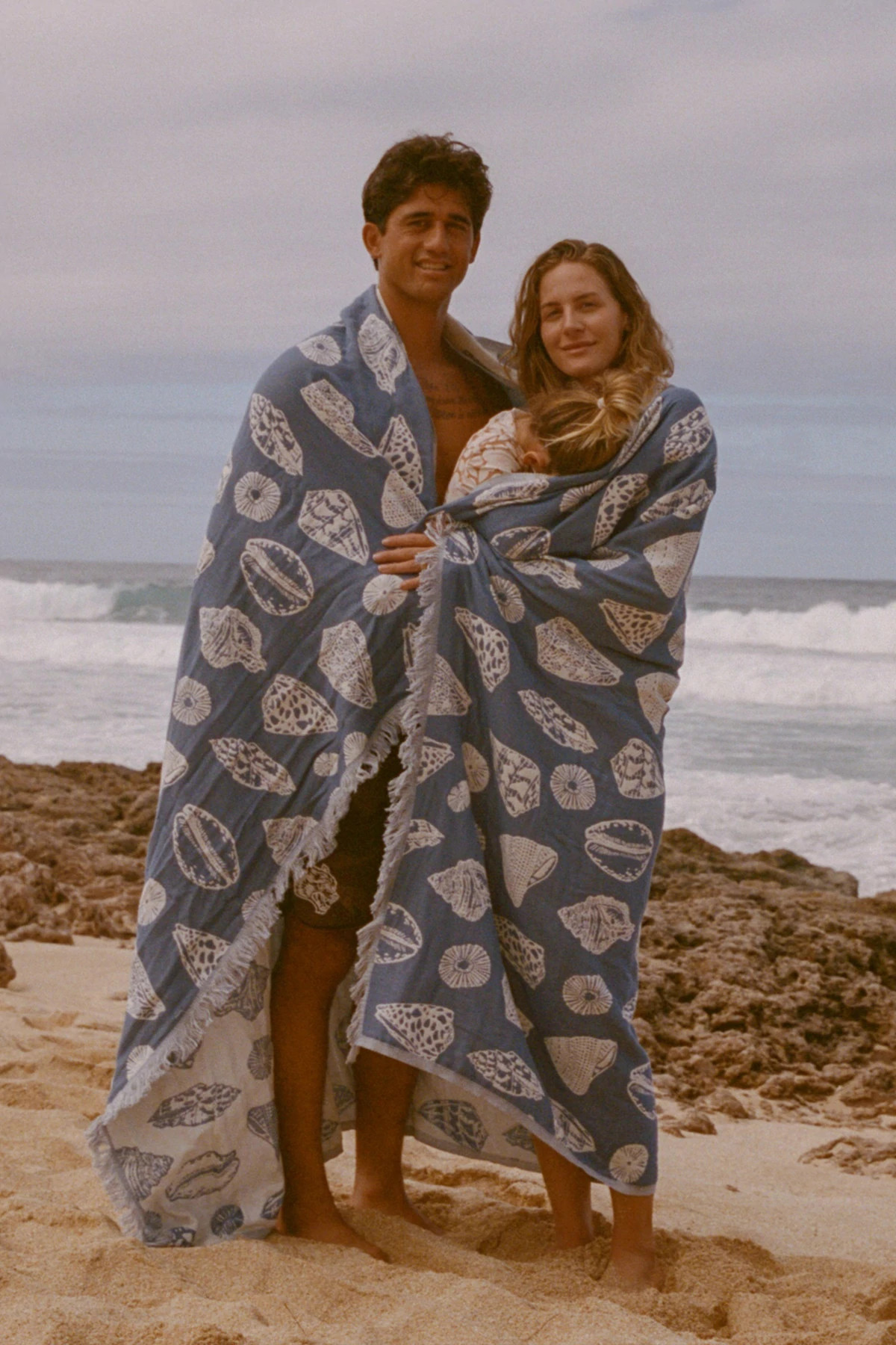 SALT WATER Shell Print Reversible Beach Blanket image number 2