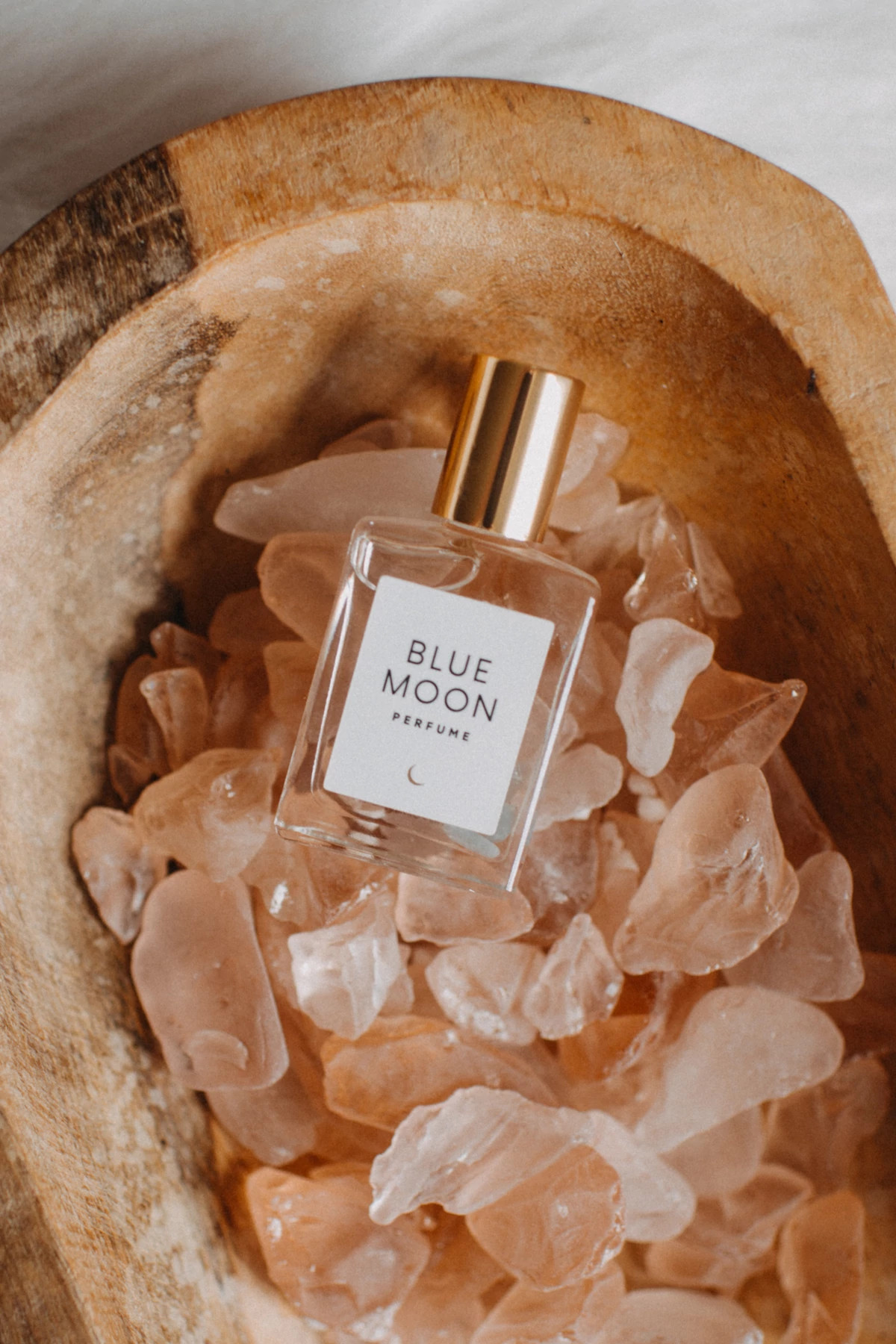 WHITE Blue Moon Perfume Oil image number 2