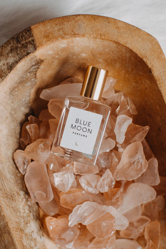 WHITE Blue Moon Perfume Oil