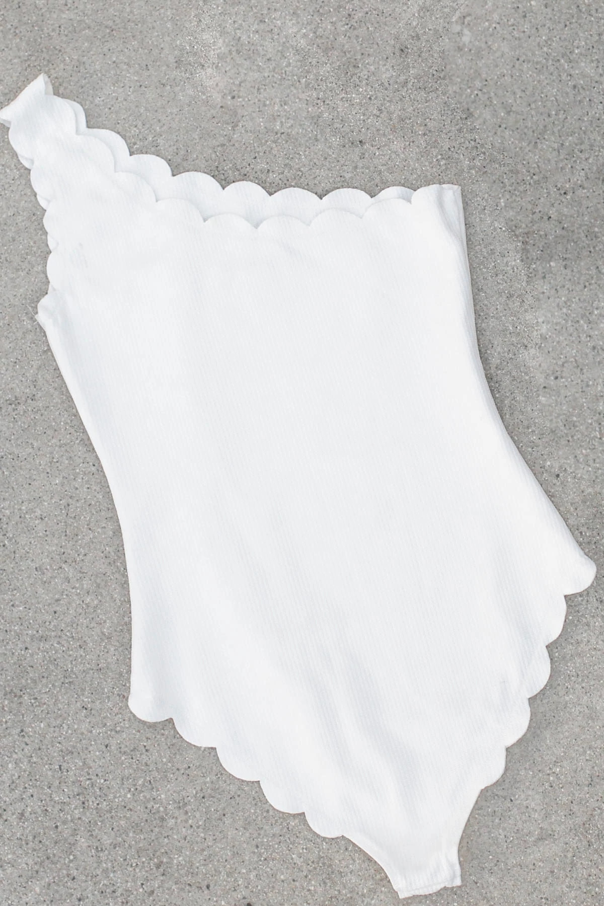 COCONUT Scallop One Shoulder One Piece Swimsuit image number 4
