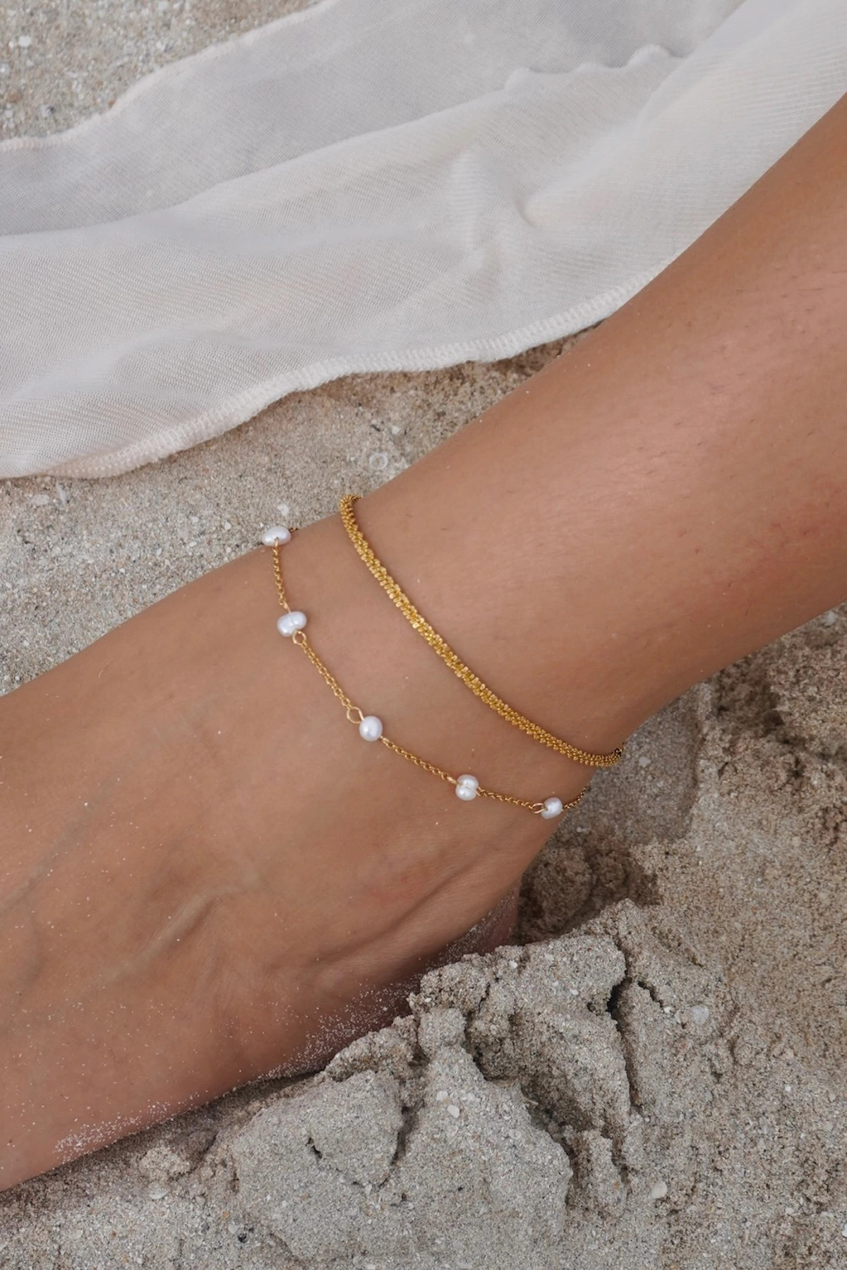 GOLD Rosette Pearl Chain Anklet image number 2