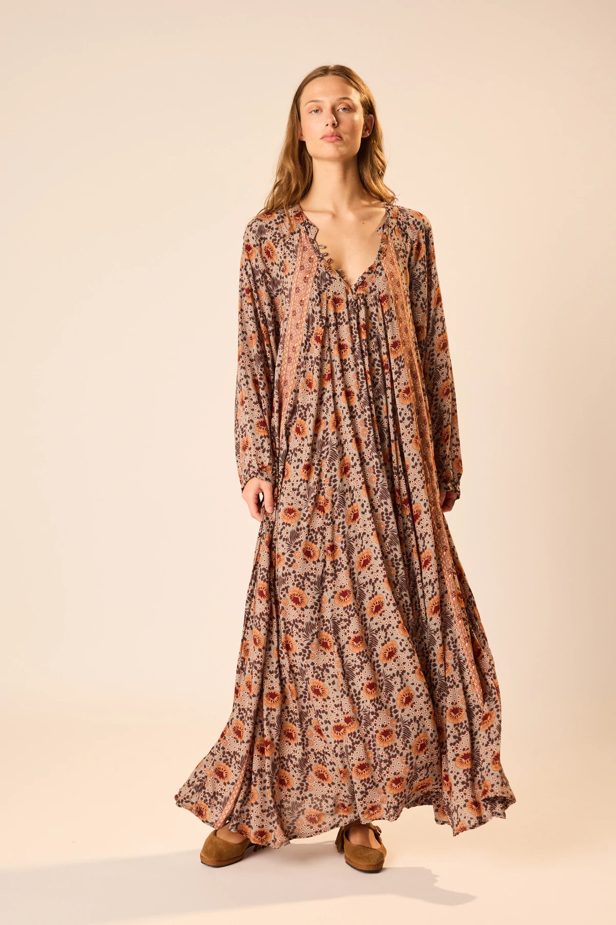 VINTAGE FLOWERS SLATE Fiore Maxi Dress image number 4