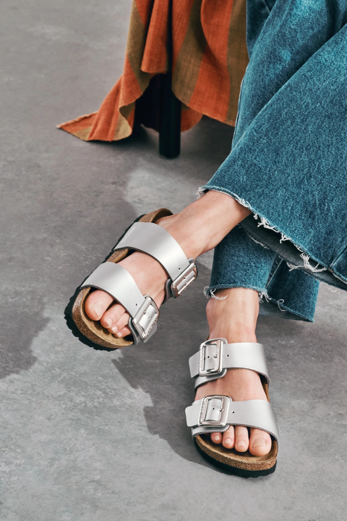 METALLIC SILVER Sydney Metallic Buckle Slide Sandal image number 4