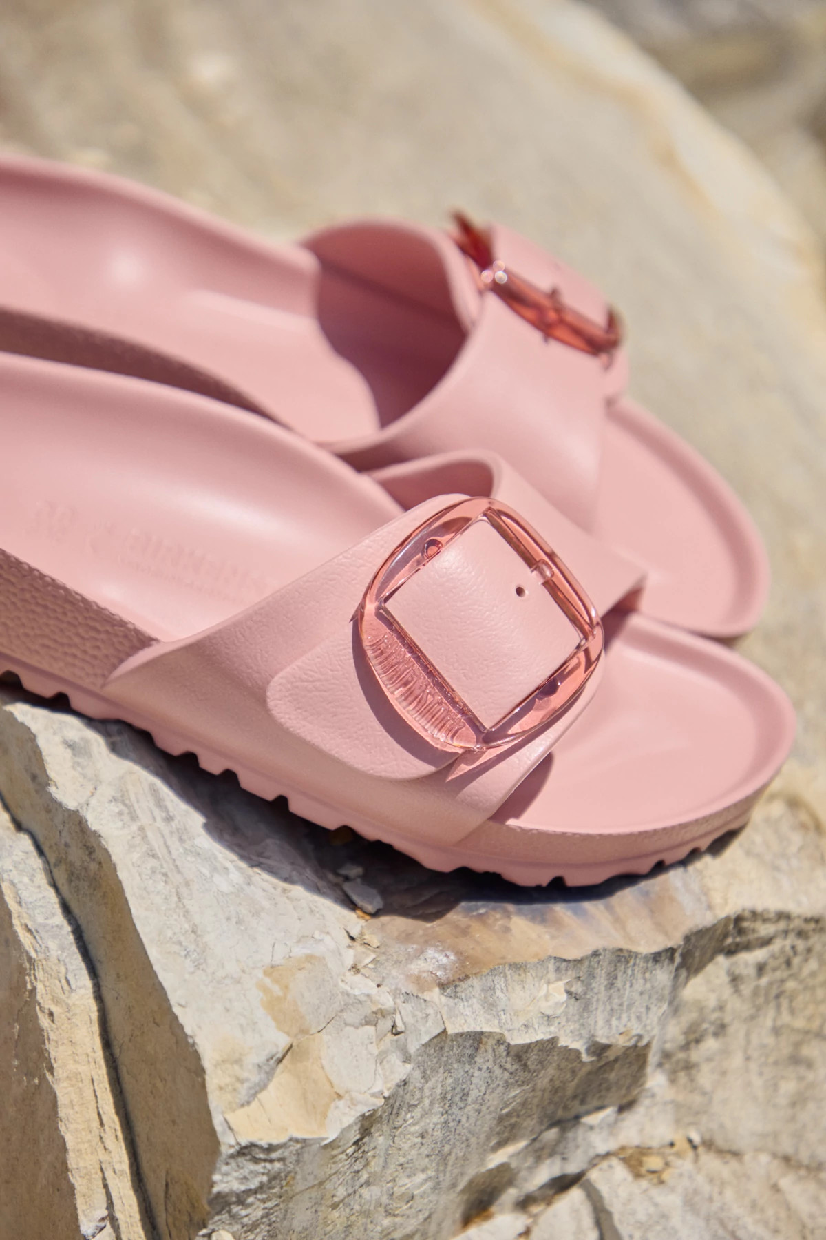 PINK CLAY Madrid Big Buckle Slides image number 5