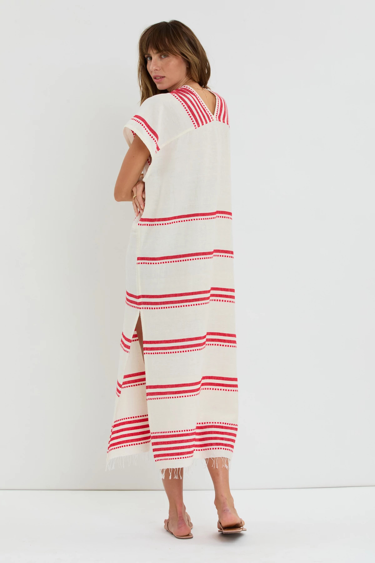 ESHE RED Gasira V Neck Caftan image number 4