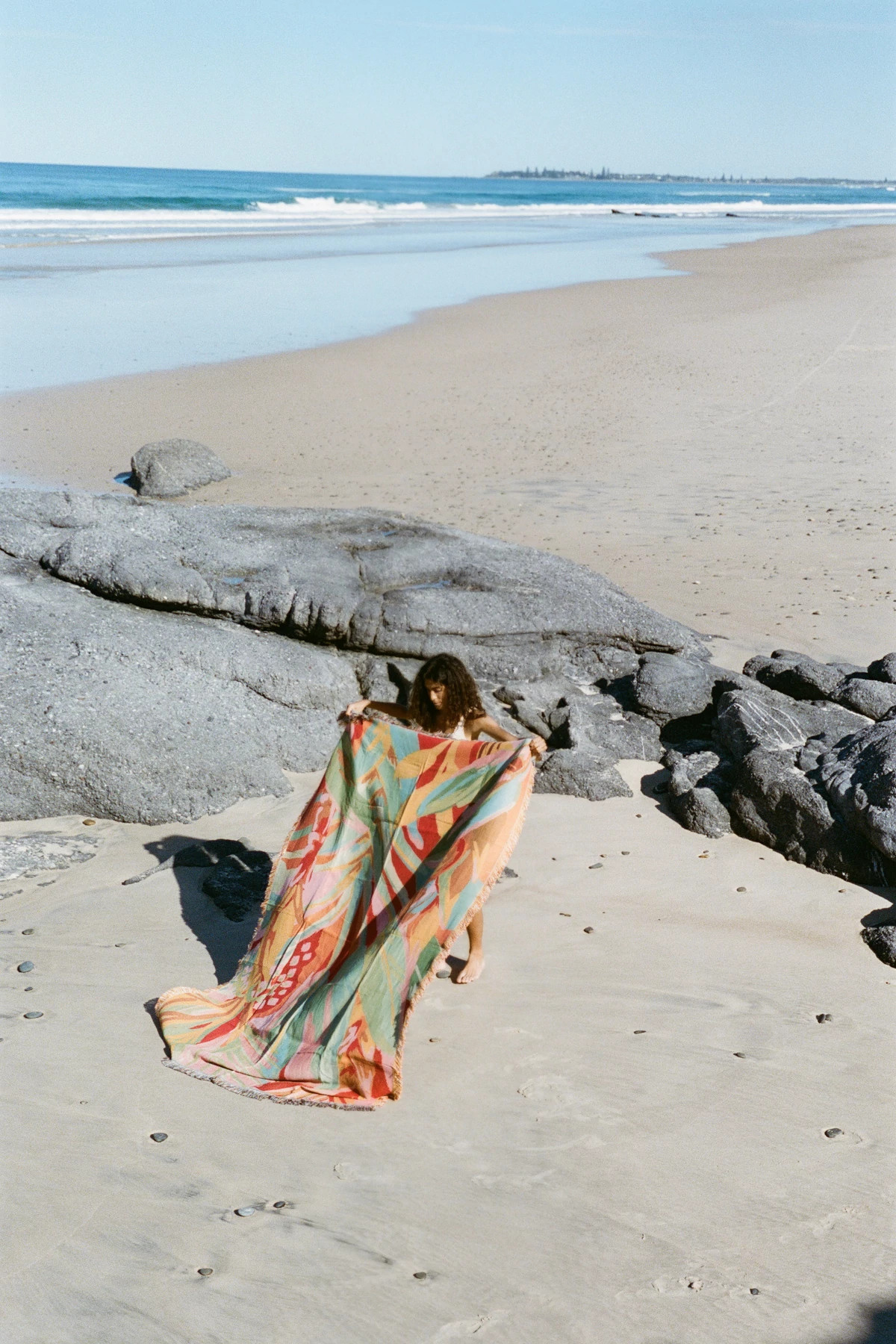 MULTI Paradiso Woven Beach Blanket image number 5