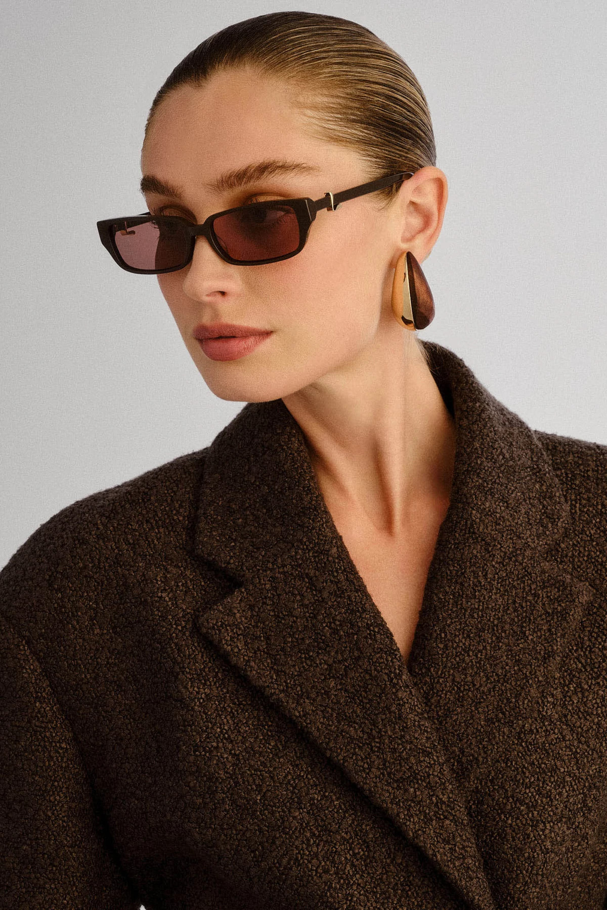 DARK CHOCOLATE Phoebe Sunglasses image number 2