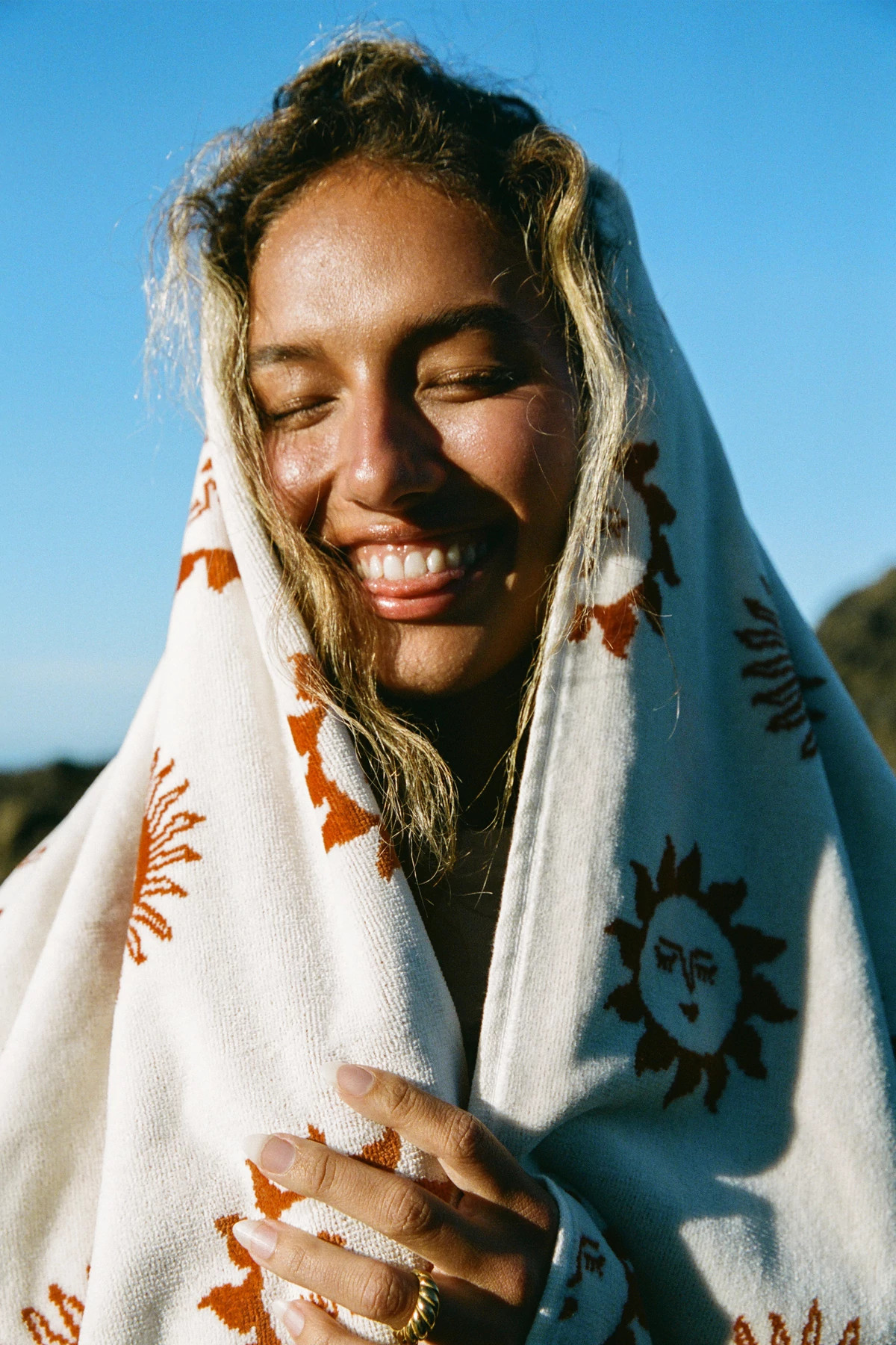 CREAM Sunburn Beach Towel image number 2