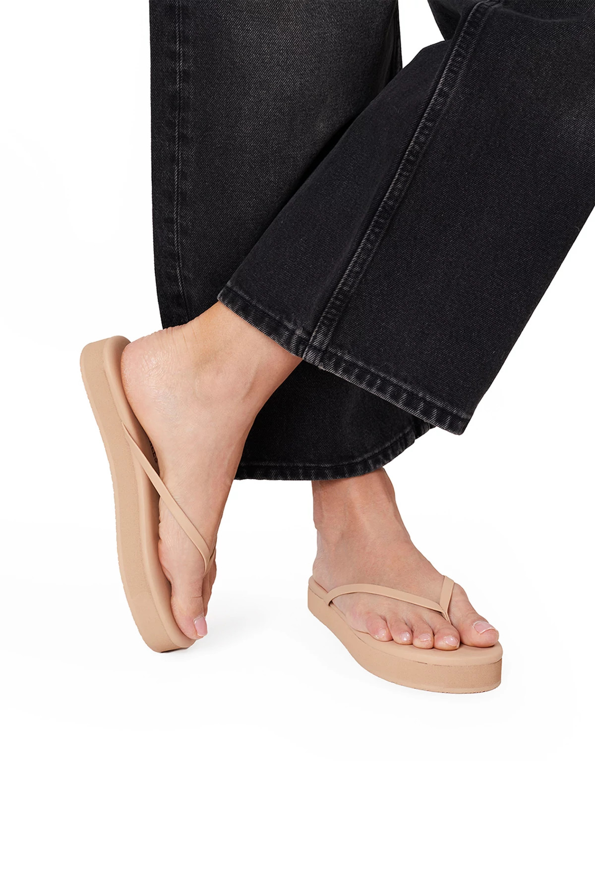 SUNKISSED Lily Platform Flip Flops image number 4