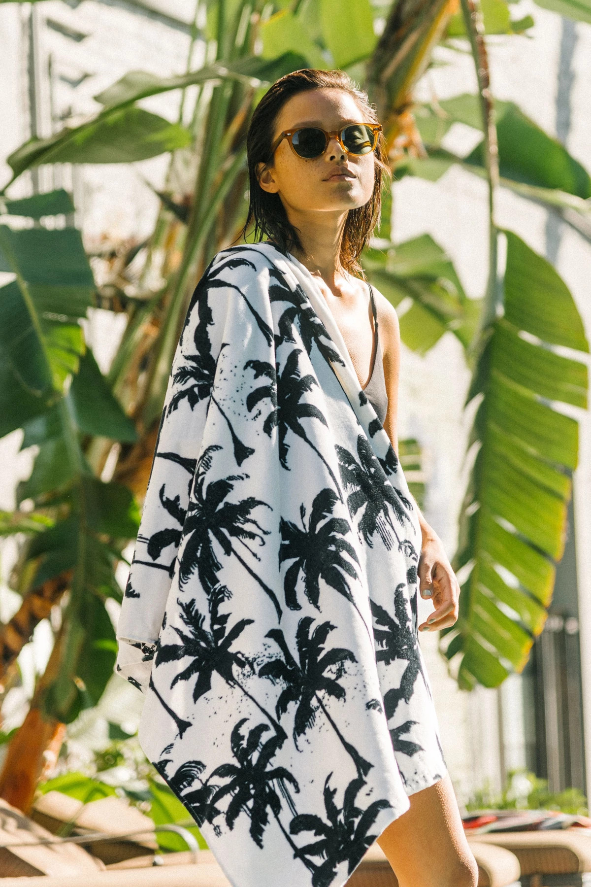 WHITE Luca Beach Towel image number 4