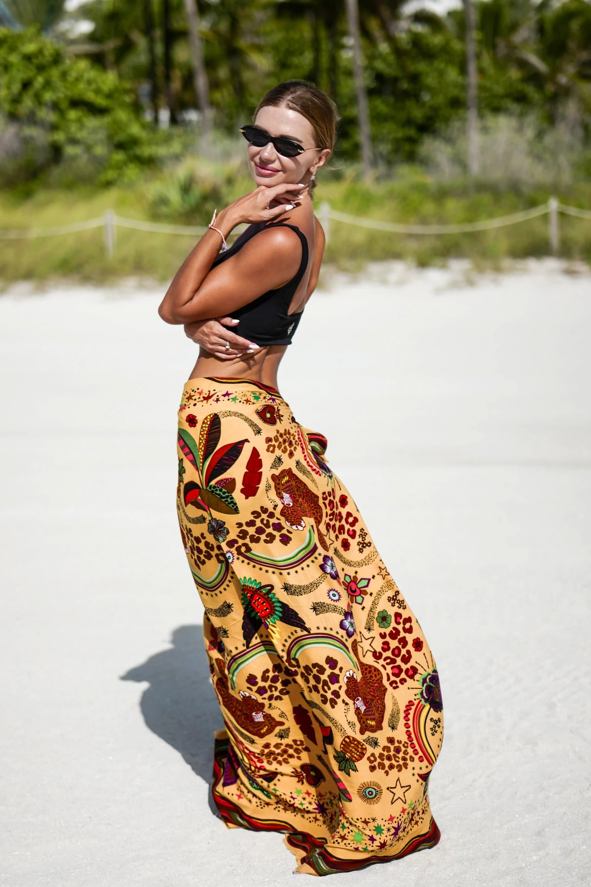 BEIGE Crazy World Sarong image number 4