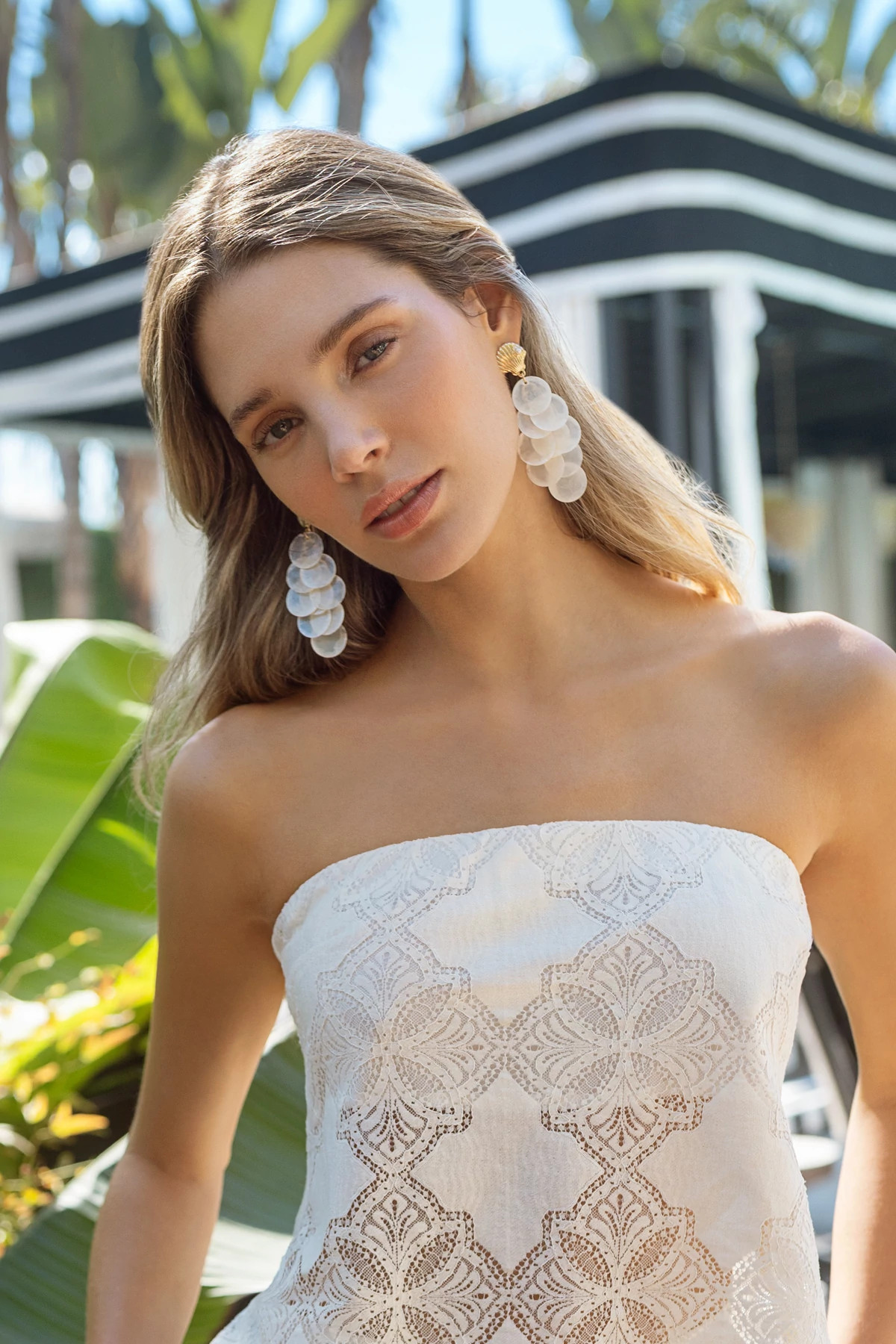 GOLD Seashell Earrings image number 2