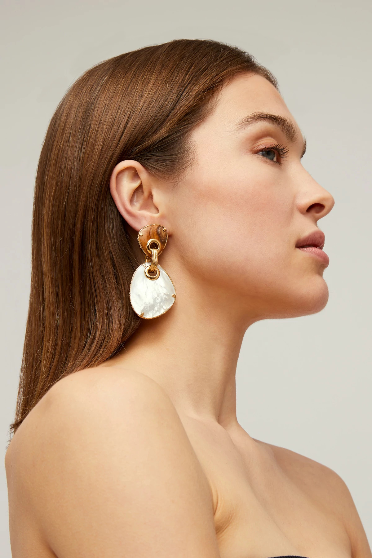 000 WHITE Gold Silia Large Earrings image number 2