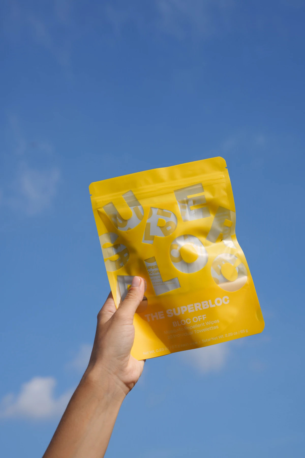 YELLOW Bloc Off Mosquito Repellent Wipes image number 3