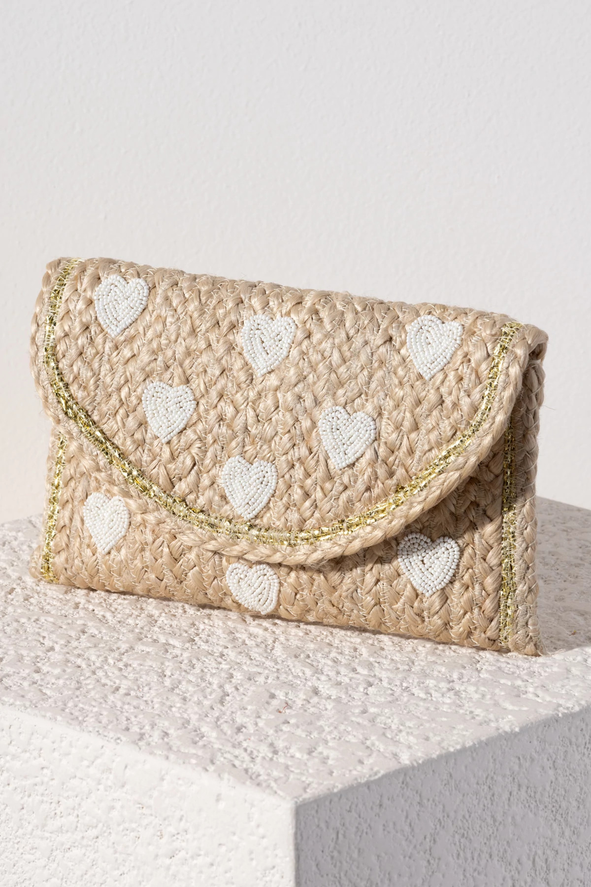 NATURAL Heart Clutch image number 4