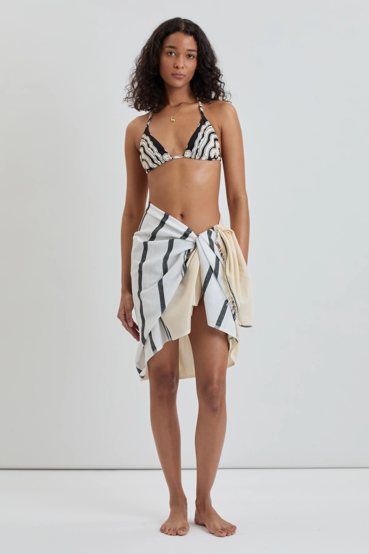 TOMOCA CREAM Lema Sarong image number 4