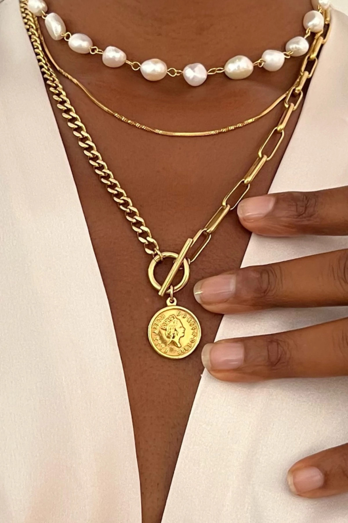 GOLD Stacie Toggle Chain Coin Necklace image number 2