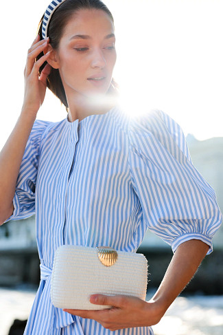 WHITE Coquille Clutch