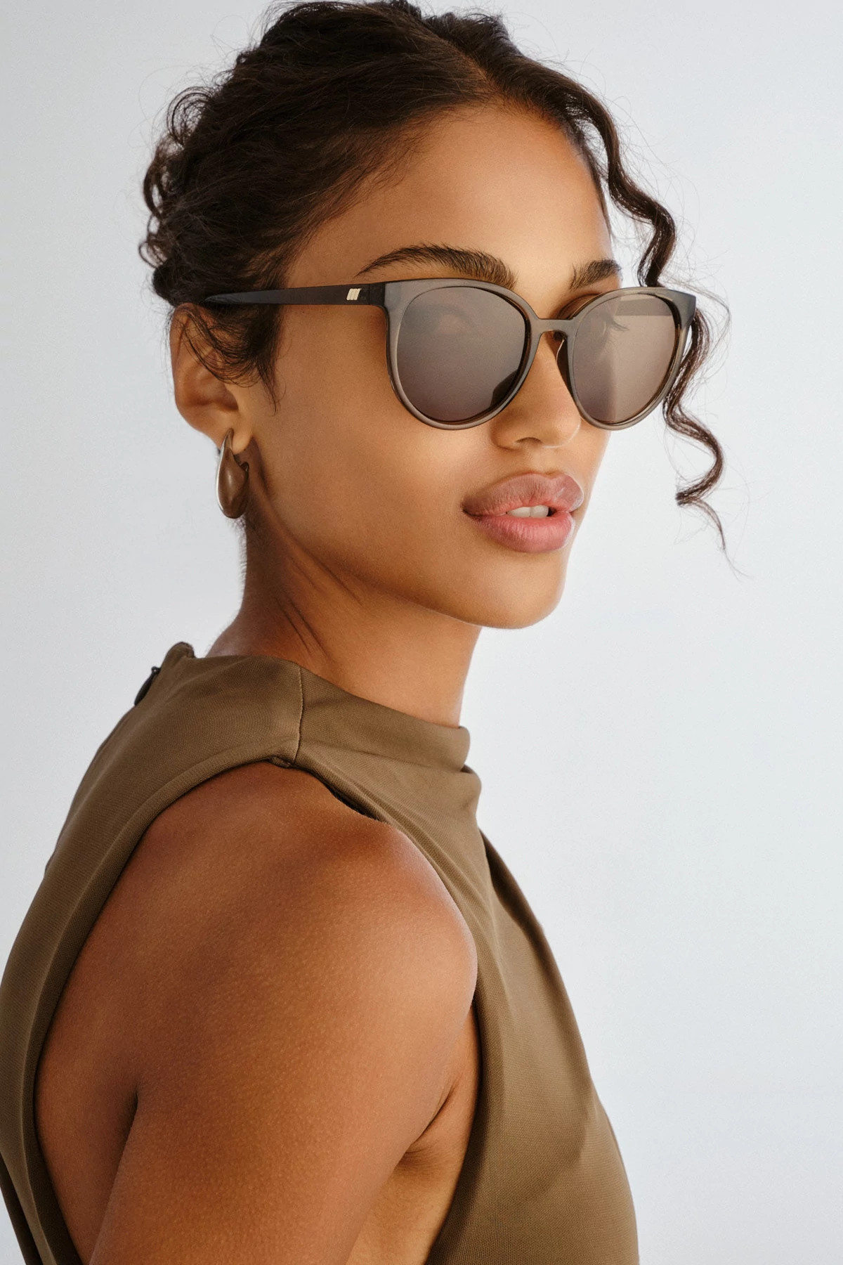 COCOA Armada Cat-Eye Sunglasses image number 3