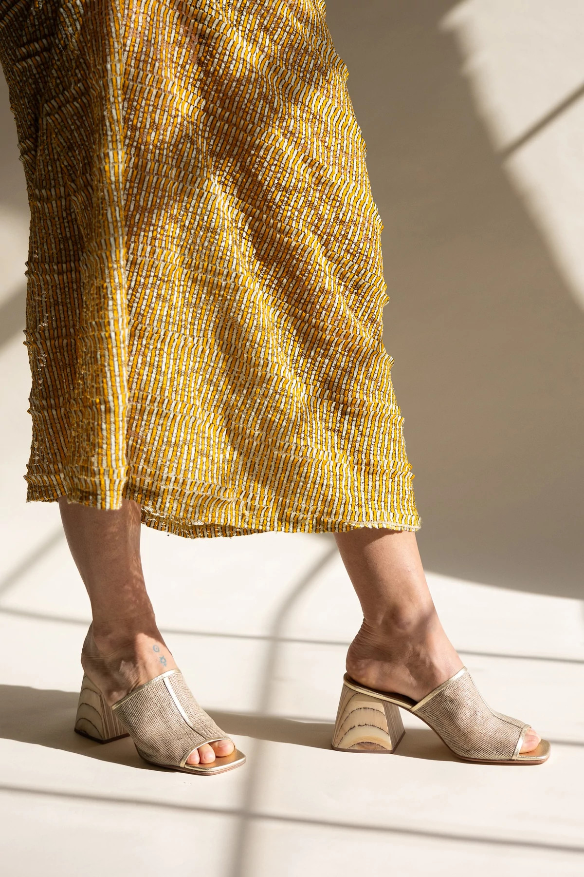 GOLD JUTE Gwen Heeled Slide image number 5