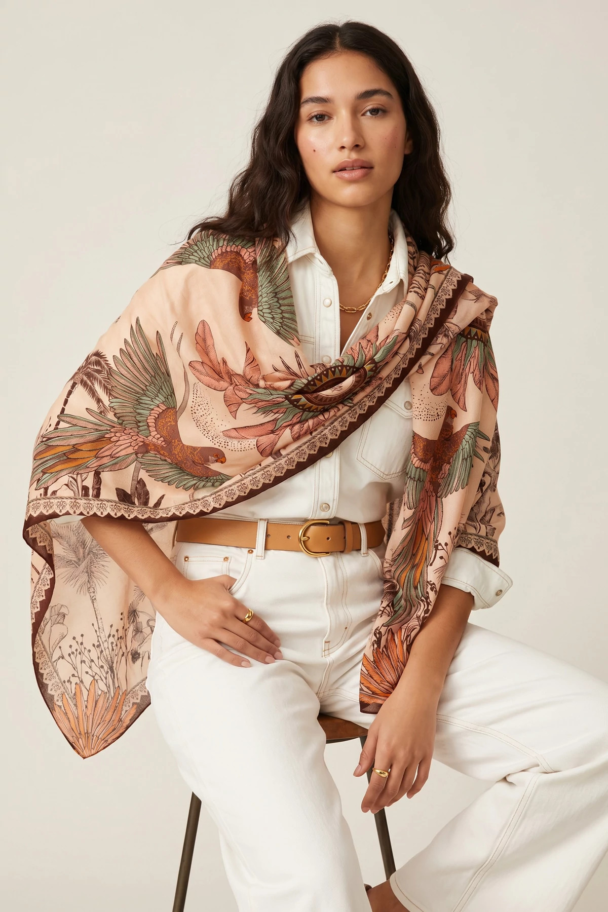 ROSE Balou Tropical Wildlife Sarong image number 2