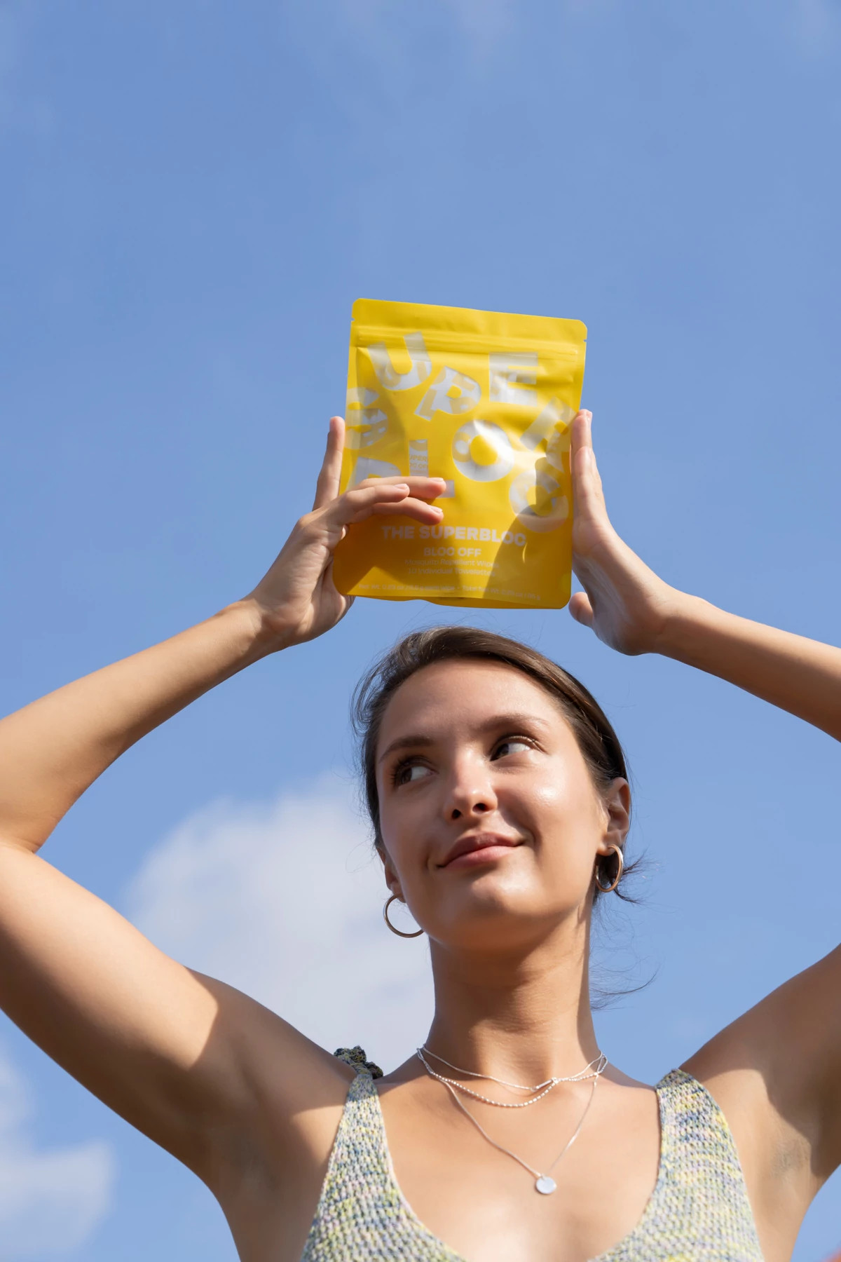 YELLOW Bloc Off Mosquito Repellent Wipes image number 4