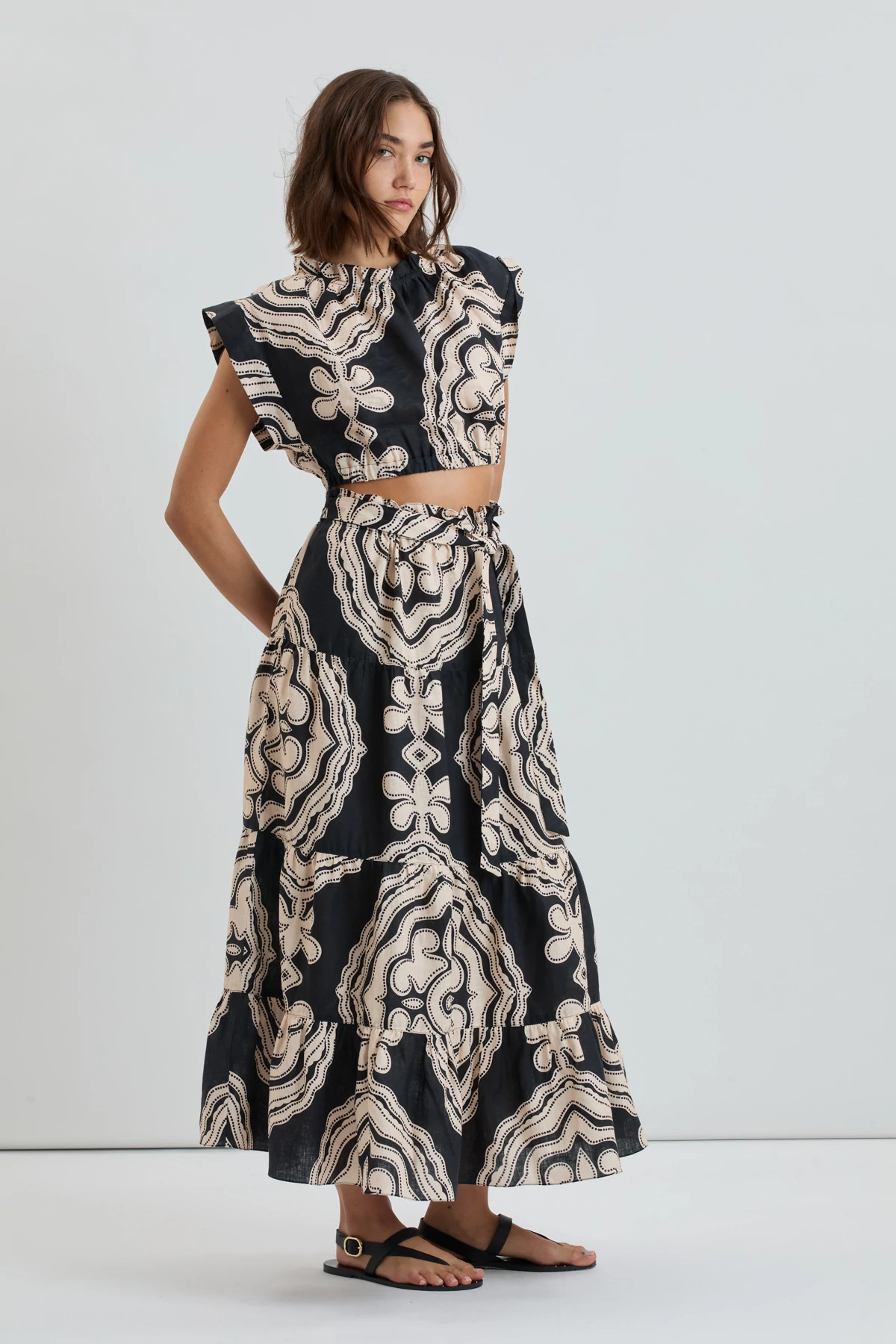 NIKU BLACK Sanaa Linen Midi Skirt image number 3