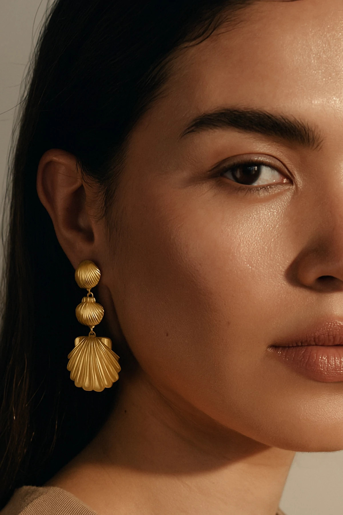 GOLD Calista Shell Drop Earrings image number 2