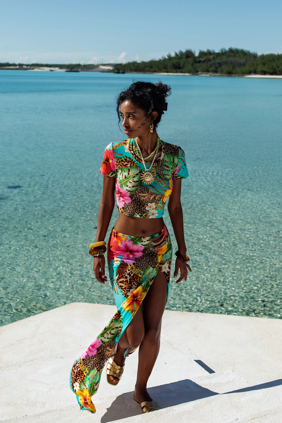 MULTI Visions Of Paradise Crop Top image number 3