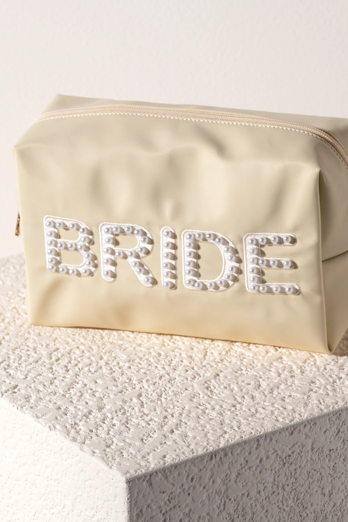 CREAM Bride Pouch image number 3