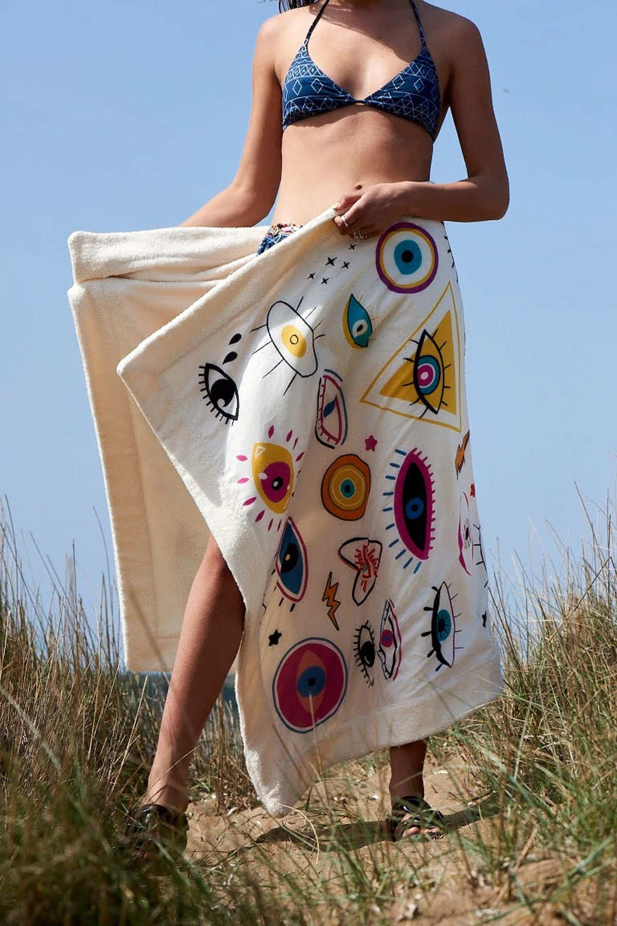 STARRY EYES Starry Eyes Signature Towel image number 2